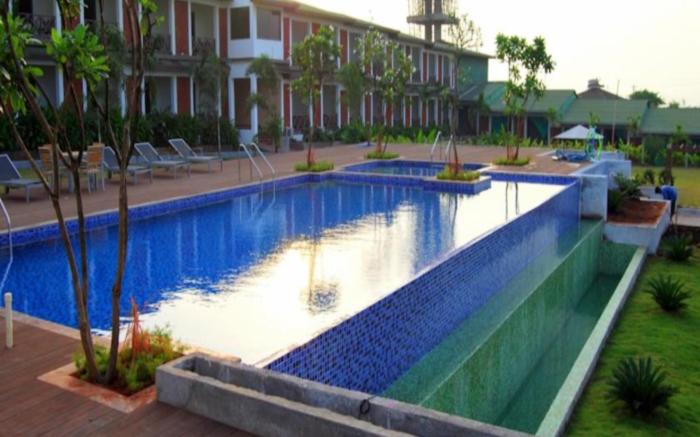 GreenLeaf Resort & Spa Ganpatipule