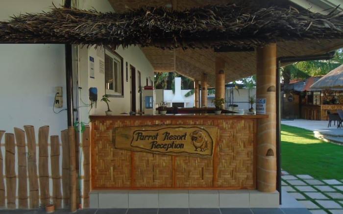 Parrot Resort Moalboal