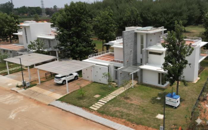 Golfing Twins Villa by StayJade|GardenRetreat|8BHK