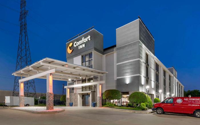 Comfort Inn Dallas North Love Field Airport