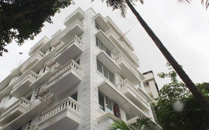 White House By Maxxvalue Bandra