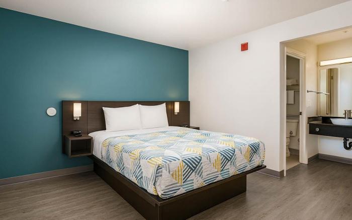 Motel 6 Westminster, CA - North