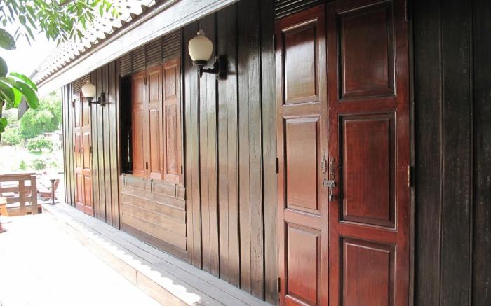 Ayothaya Riverside House