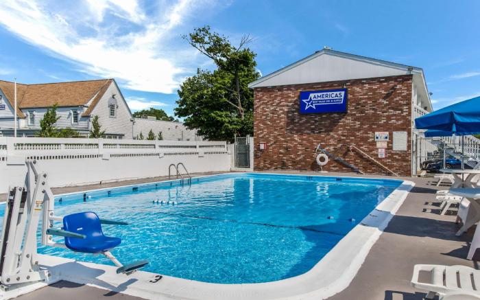 Americas Best Value Inn & Suites Hyannis Cape Cod