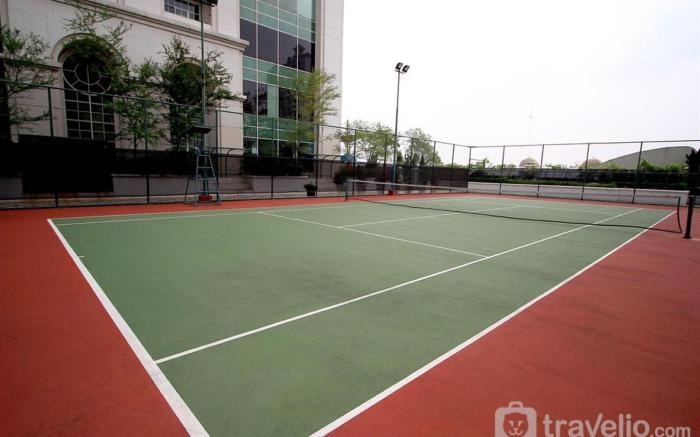Homey & Comfort Stay 2BR Bellezza Apt By Travelio