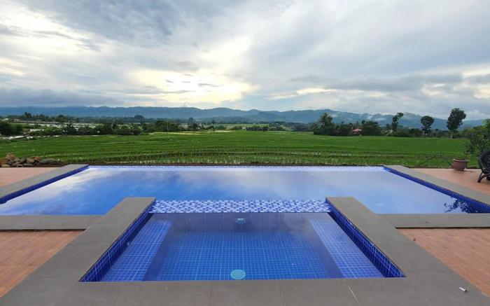 Kalaparan Farm House by HiveRooms