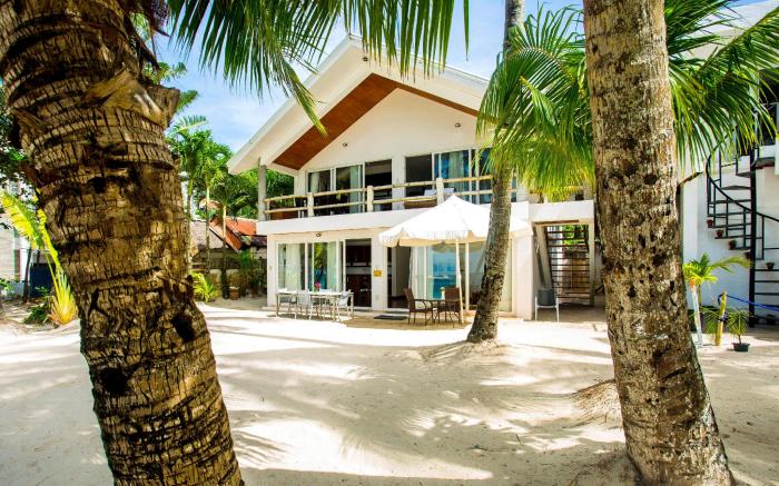 Mabuhay Beach House                                                                             