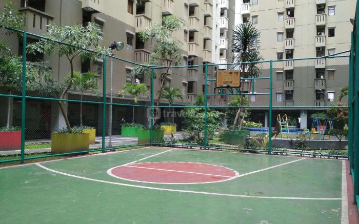 Strategic 2BR Gateway Ahmad Yani Apt By Travelio