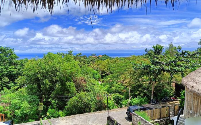 Hillstone Luxury Village