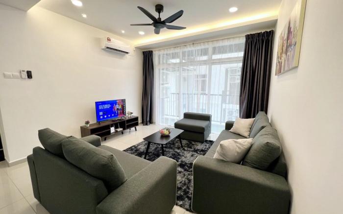 Middle Town Breezy Stay {Novo8} 4pax-Wifi