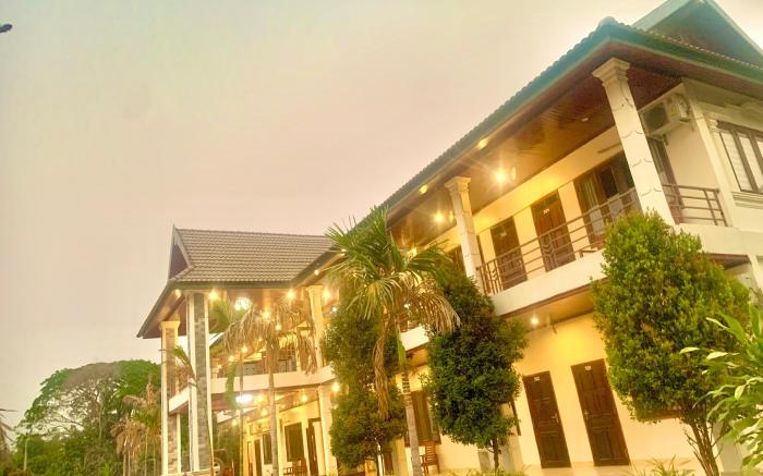 Garden hotel