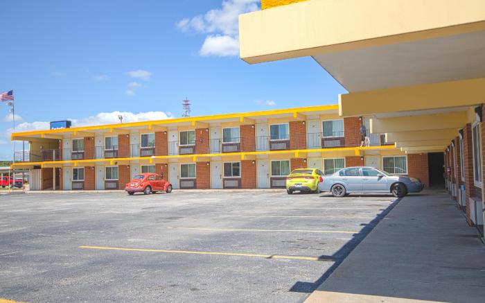 Centralia Motel near Downtown