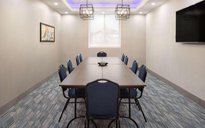 La Quinta Inn & Suites by Wyndham Williston/Burlington