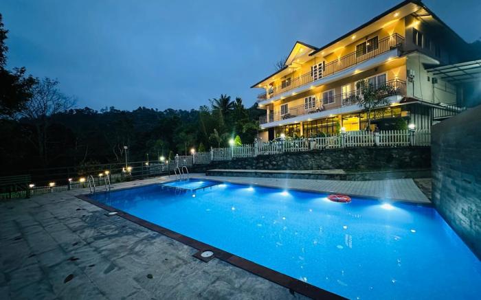 Casa Amari Plantation Resort Munnar 
