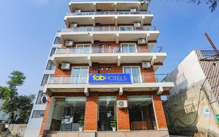 FabHotel Unique Stay