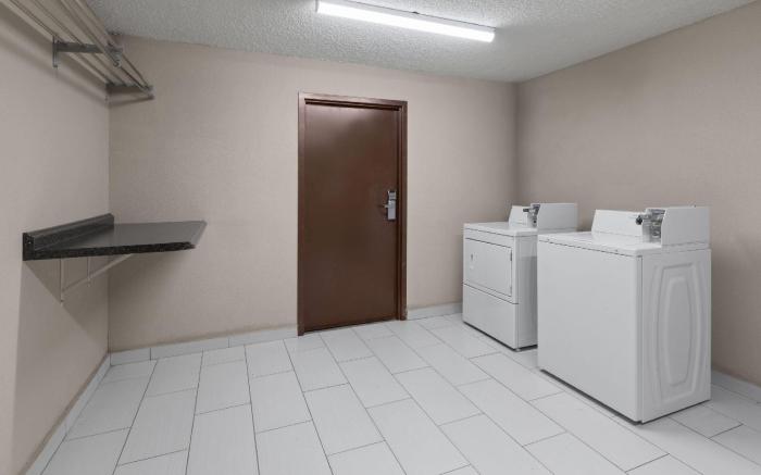 Days Inn by Wyndham Blairsville