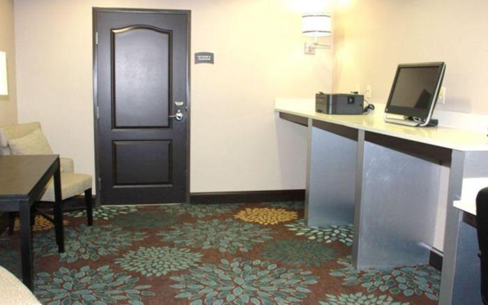 STAYBRIDGE SUITES HOUSTON EAST - BAYTOWN By IHG