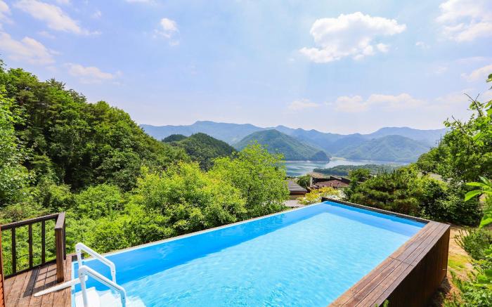 Chungjoo penates poolvilla B
