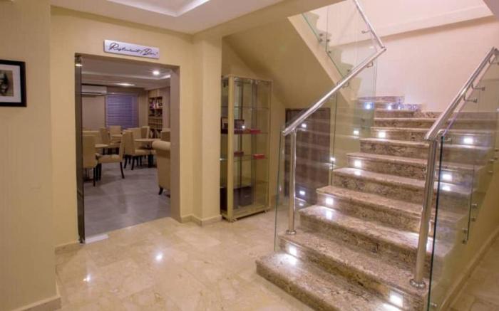 IVANA RESIDENCE APARTMENTS AND SUITES