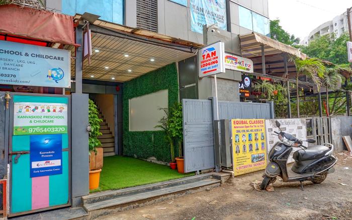 FabHotel Tan Square - Nr. Eon IT Park