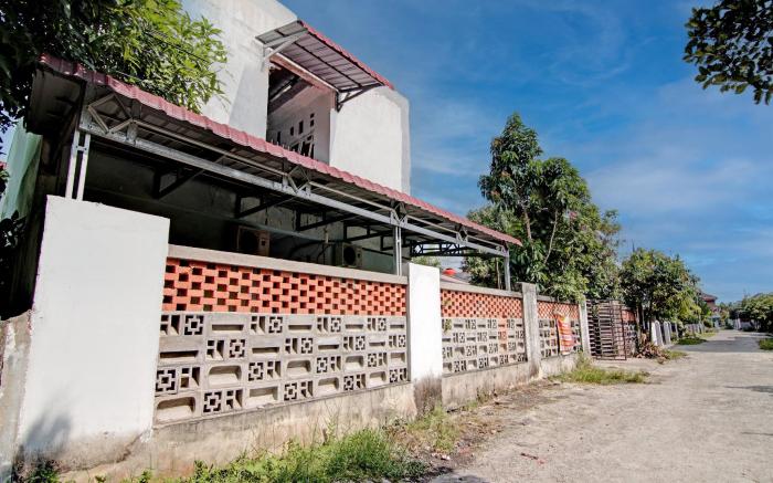 OYO 92933 Marvel House Syariah