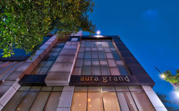 Hotel Aura IP Grand Near Karkardooma Metro Station
