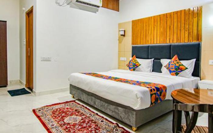 Corbett Jungle Breeze Resort