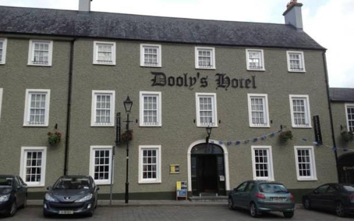 Dooly's Hotel