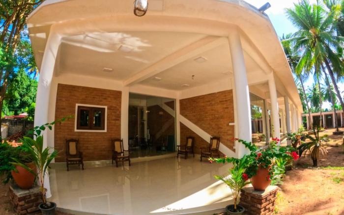 Hotel Varsha