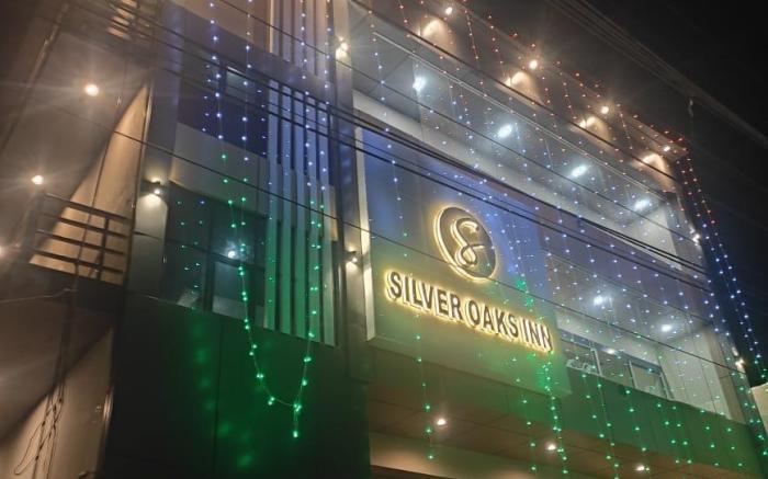 Silver Oaks Inn