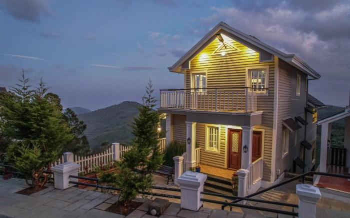 Eagles Wings Abode by Indo Stays
