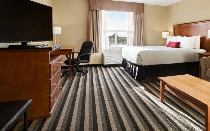 Days Inn & Suites by Wyndham Edmonton Airport