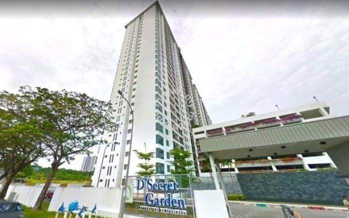JB Kempas 3 Luxury Condo w Free Park Wi-Fi TV Box
