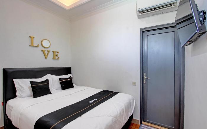 Collection O 93028 Homestay Joglo Ibu