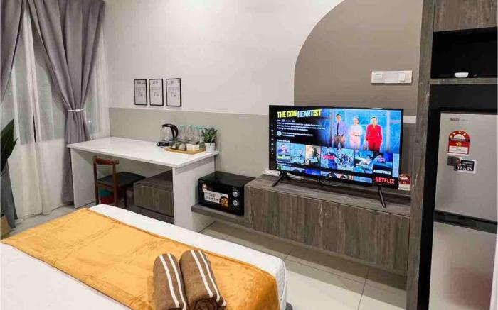 KLIA Deluxe Suite (2Pax) Free Wifi | Netflix |Pool