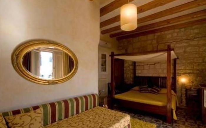 Antico Mondo Rooms & Suites