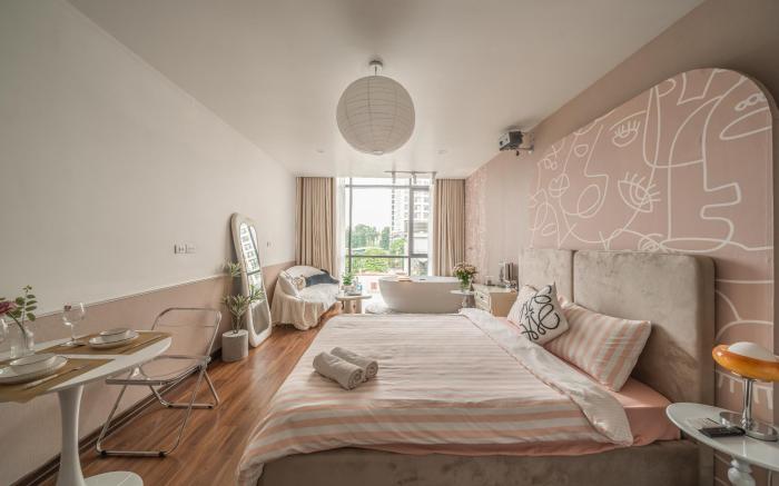 Aimee House Pham Hong Thai