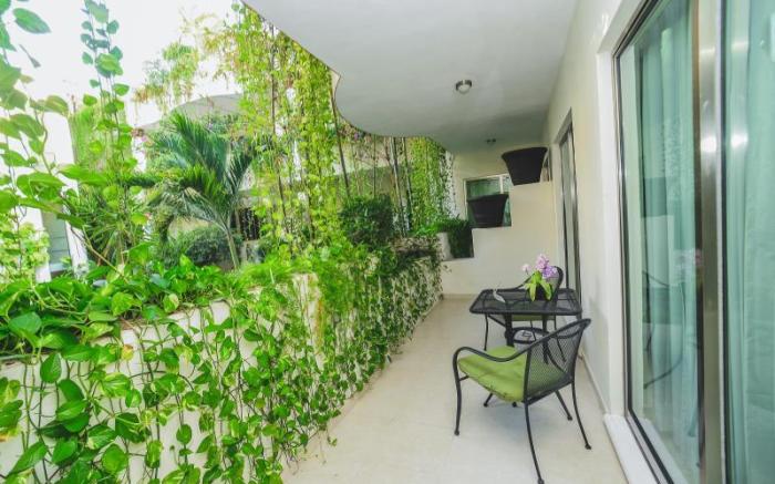 Encanto Riviera Condo Hotel