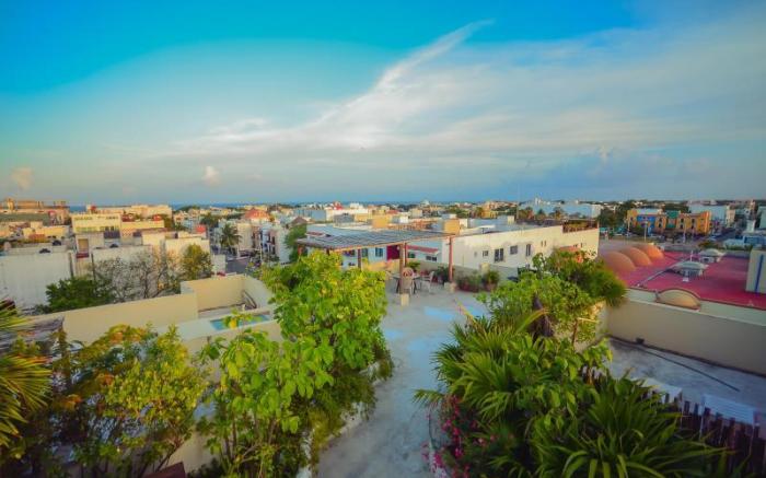 Encanto Riviera Condo Hotel