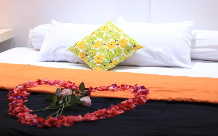 Strandvilla mit Pool & tropischem Garten–Bali-Oase