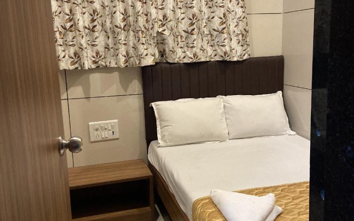 Nityanand Guest House