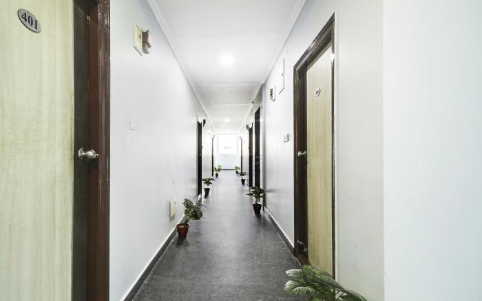 Super Townhouse De Alphabet Hotel Kukatpally Nexus Mall