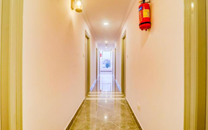 Super townhouse Sr nagar Rcc Premier