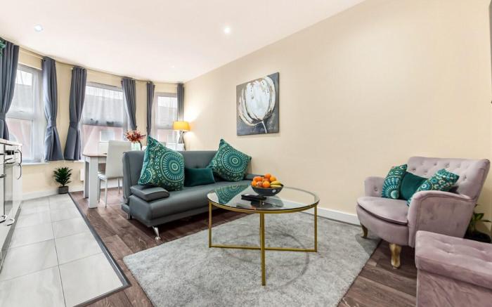 Awesome 2 Bed Flat Surrey Quays Free Parking