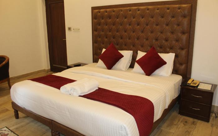 Hotel  Khanna Residency