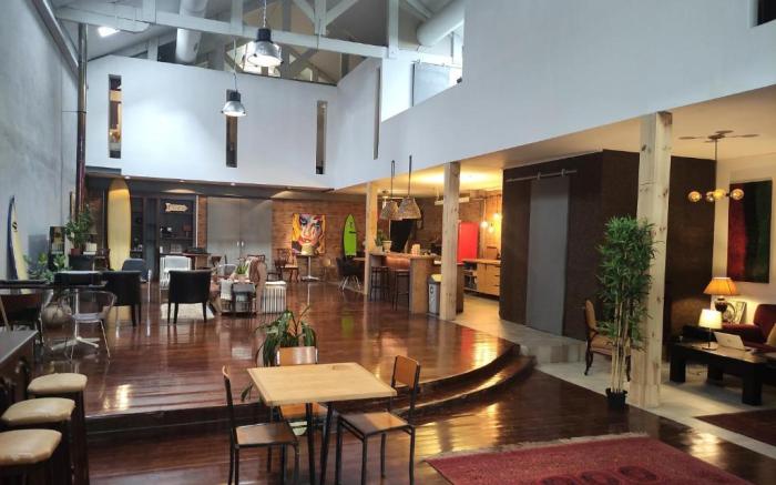 Caruma Surf Hostel & Suites