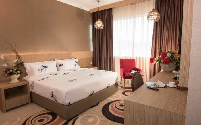 Hotel Holmes Gelang Patah