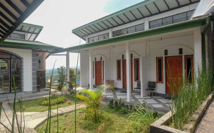 RedDoorz Syariah @ Jalan Dieng Wonosobo 2