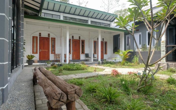 RedDoorz Syariah @ Jalan Dieng Wonosobo 2