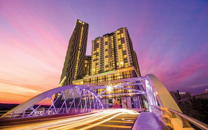 The Shore Luxury 3BR I 6-9pax I Direct access to Mall I Melaka River Cruise I Jonker